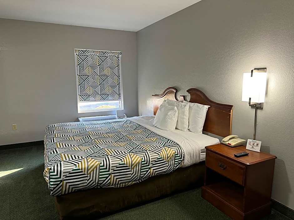 Star City Inn & Suites