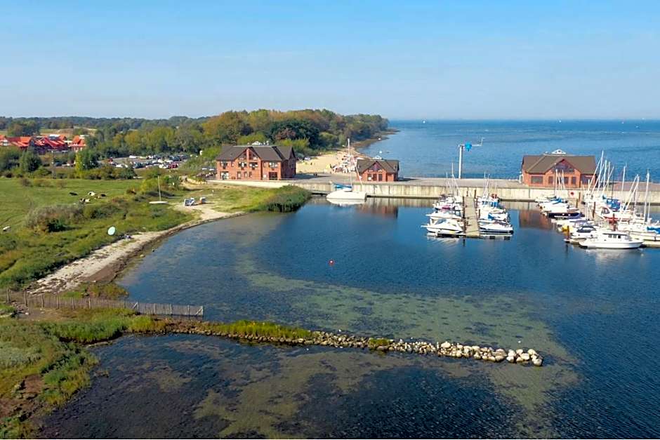 Bades Huk Marina Hotel