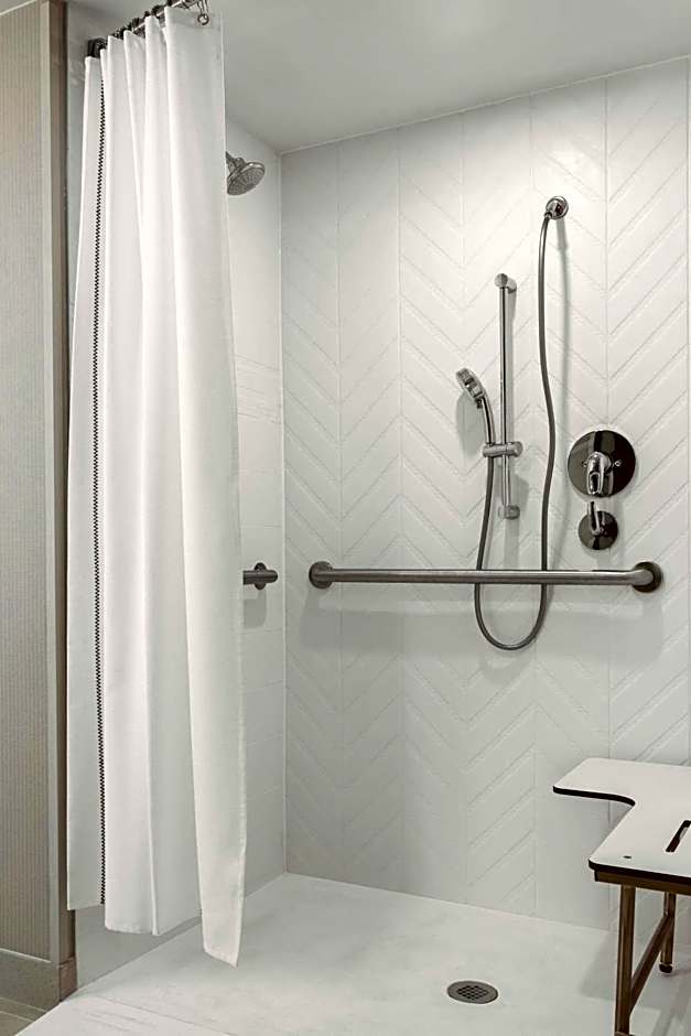 Delta Hotels by Marriott Indianapolis Airport