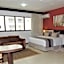 Mondrian Suite Hotel