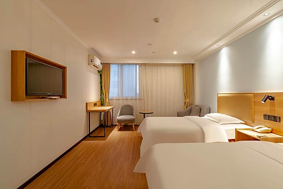 Photo 1 of 7 of Superior 2 Beds
