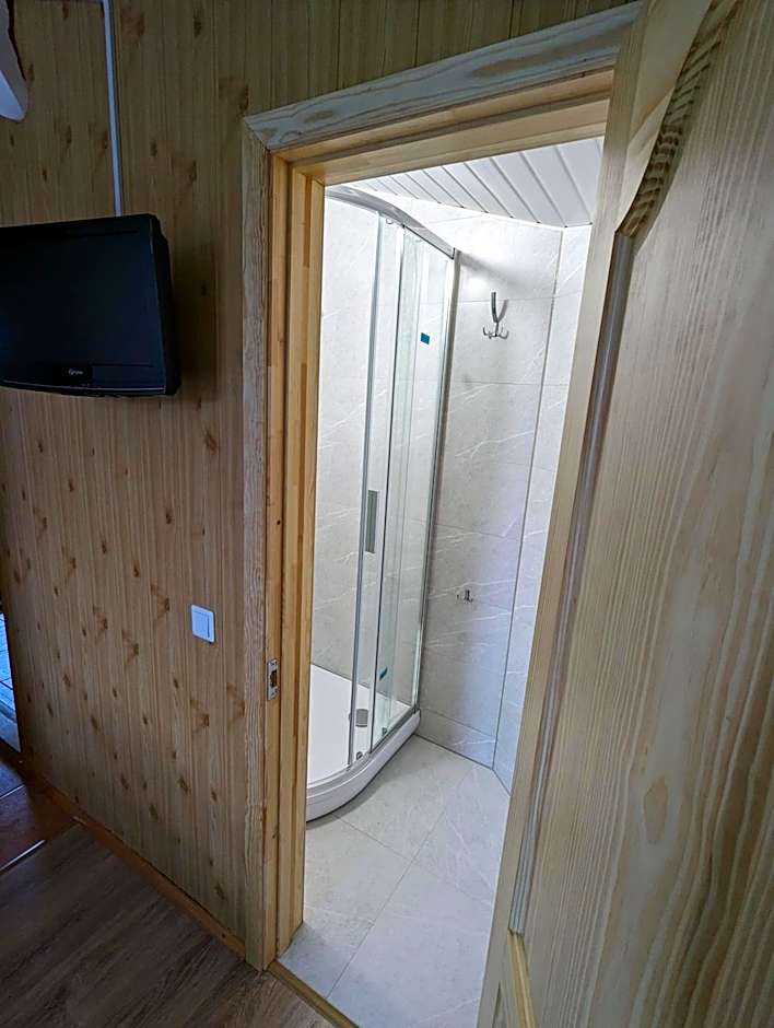 Photo 1 of 6 of 1 Double Bed or 2 Beds
