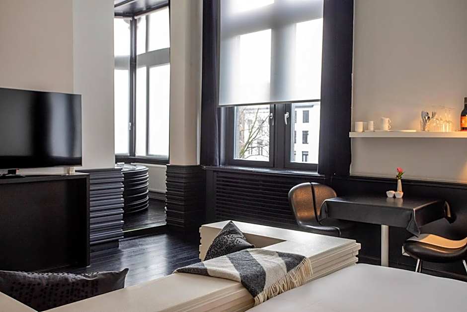 B&B Suites FEEK