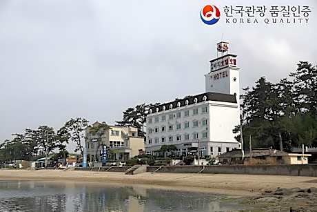 Muan Beach Hotel (Korea Quality)