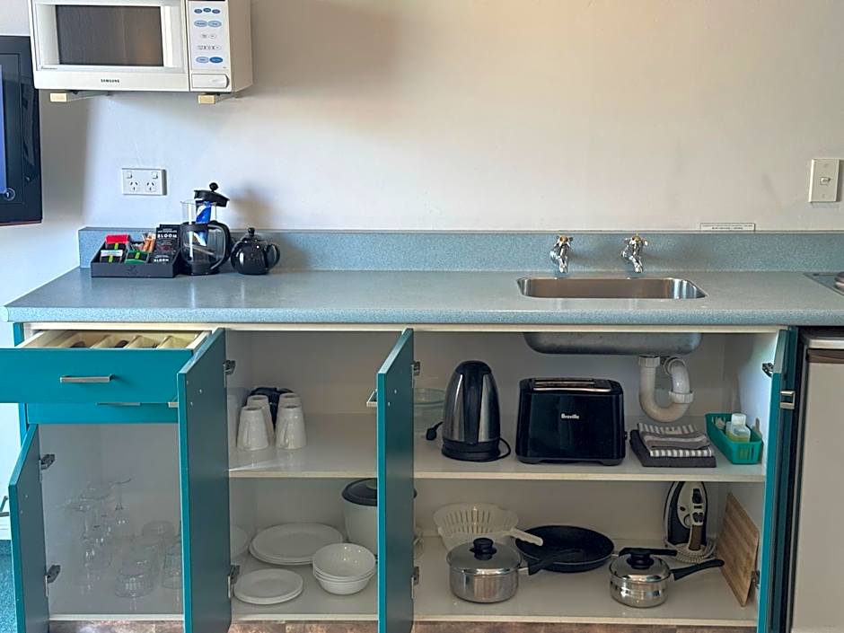 ASURE Ambassador Motor Lodge