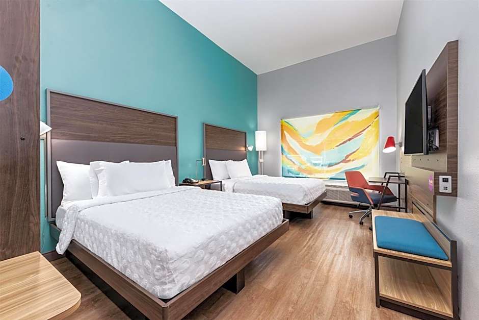 Tru by Hilton the Colony