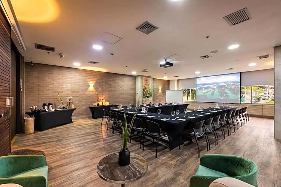 Diez Hotel Categoría Colombia