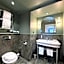 Neuilly Park Hotel