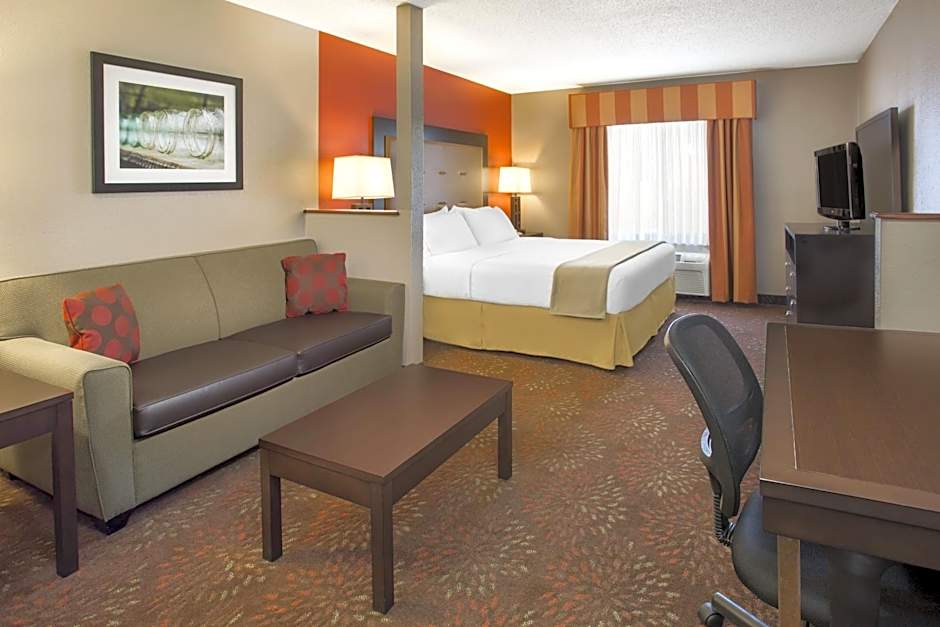 Holiday Inn Express & Suites - Muncie By IHG