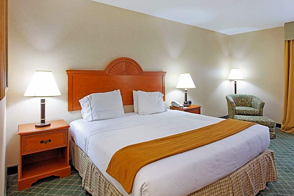 Photo 1 of 1 of Leisure 1 King Bed