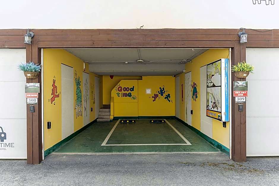 Paju Belita N Good Time Motel