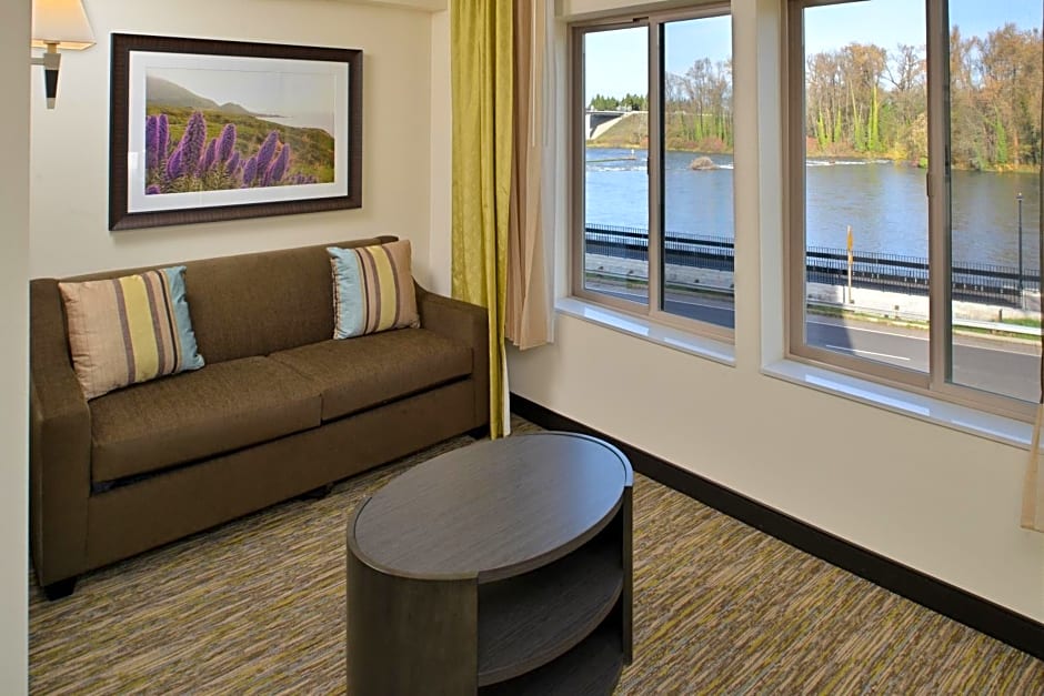 Candlewood Suites Eugene Springfield, an IHG Hotel