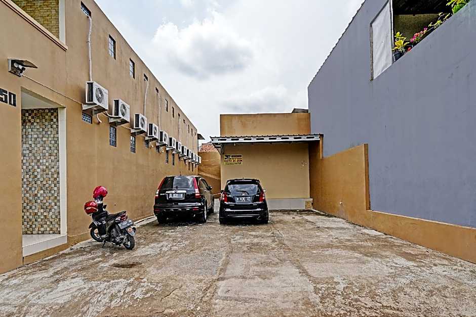 OYO 92062 Pondok Aurel Wahidin