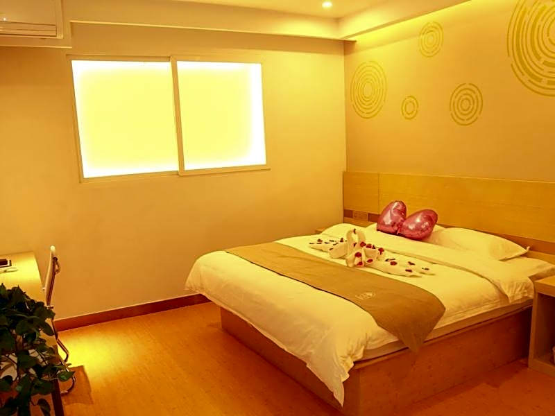GreenTree Inn Dalian Dalian North Railway Station Express Hotel
