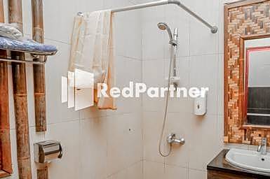 jm tuparev mitra reddoorz