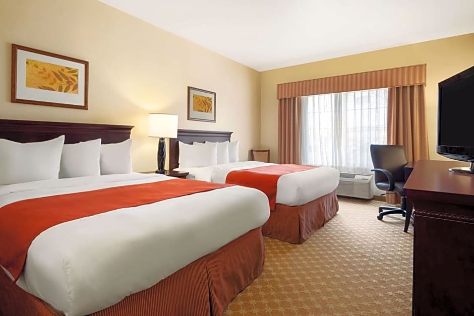 Country Inn & Suites by Radisson, Clinton, IA
