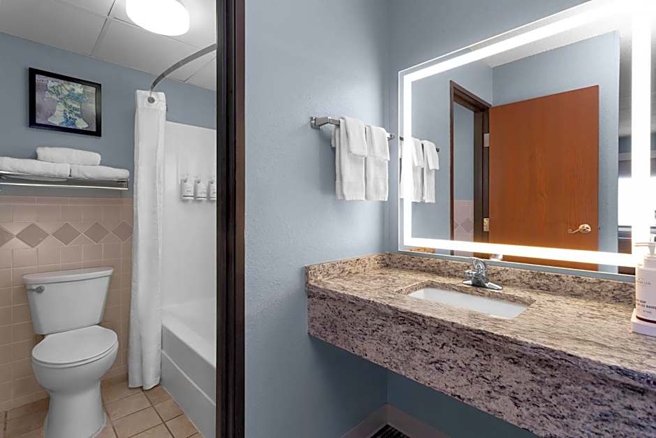 AmericInn by Wyndham Austin