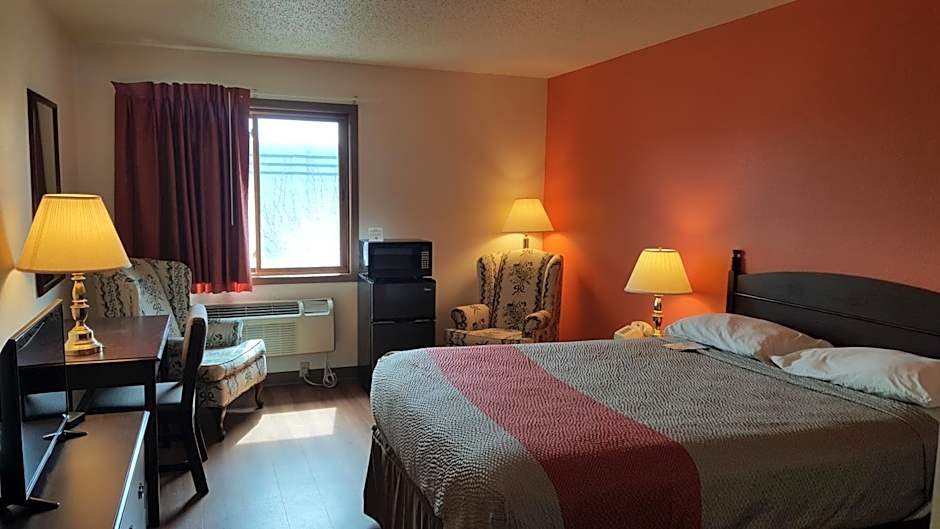 Motel 6-Saukville, WI