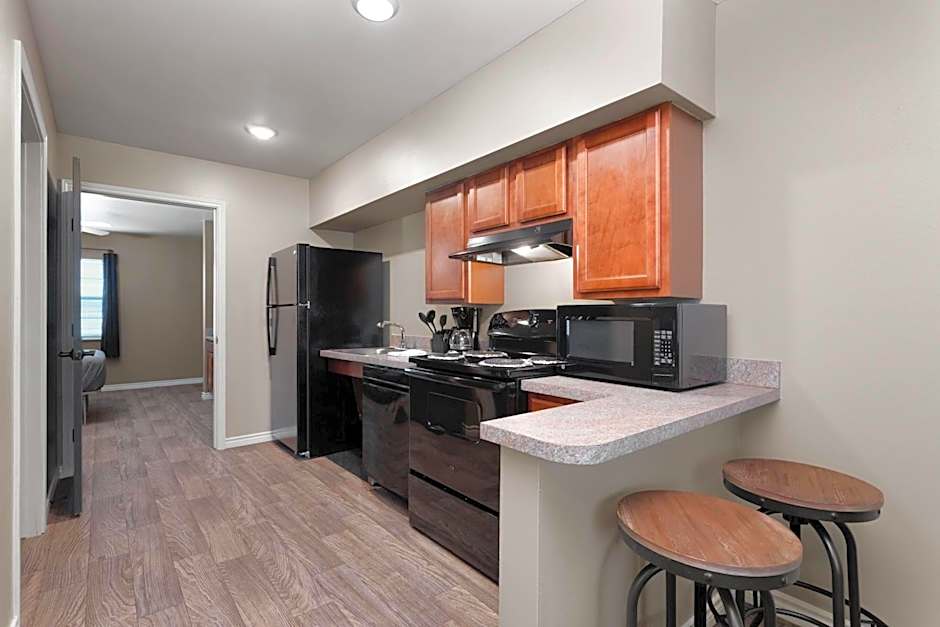 Eagle's Den Suites Andrews a Travelodge by Wyndham