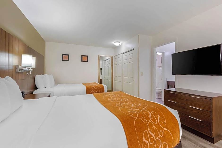 Comfort Suites Tucson near Sabino Canyon