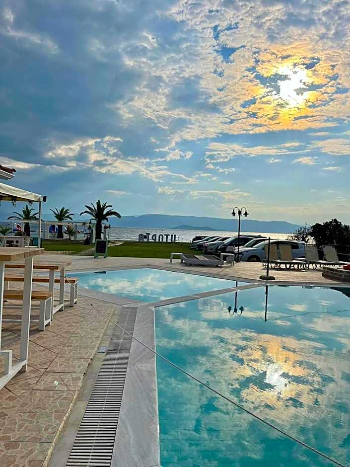 UMBRELLA BEACH APARTMENTs