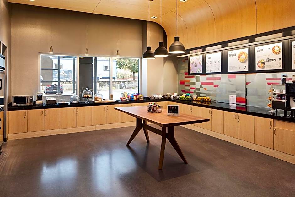 Aloft Seattle Sea-Tac Airport