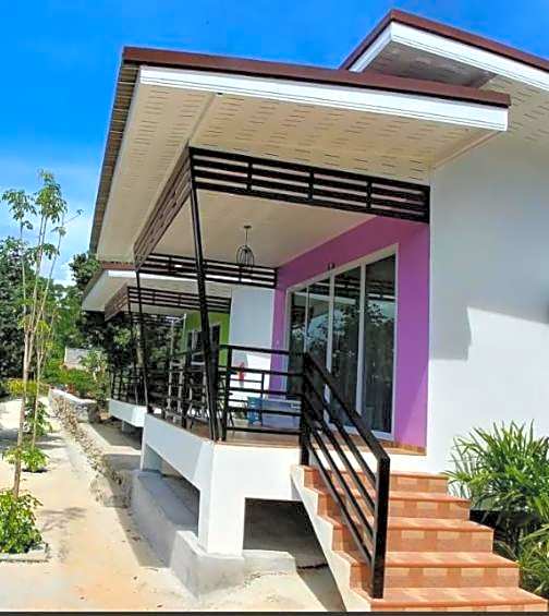 Photo 1 of 28 of โรงแรม ทิพย์บุรี ริเวอร์ไซค์