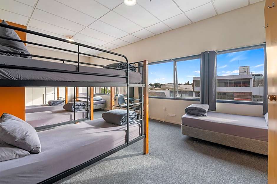 Rock Solid Backpackers Rotorua