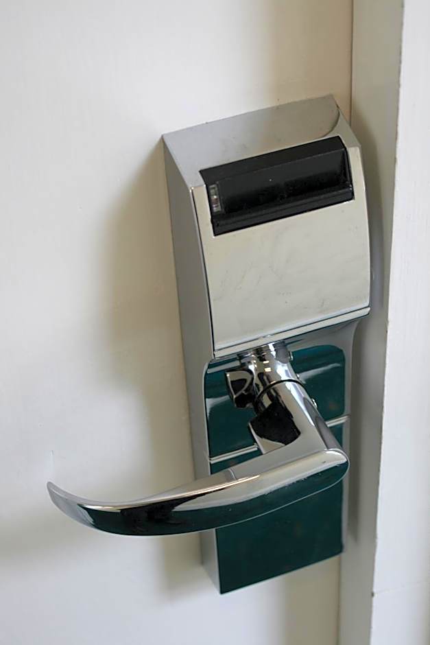 Hanover Hotel & McCartney's Bar