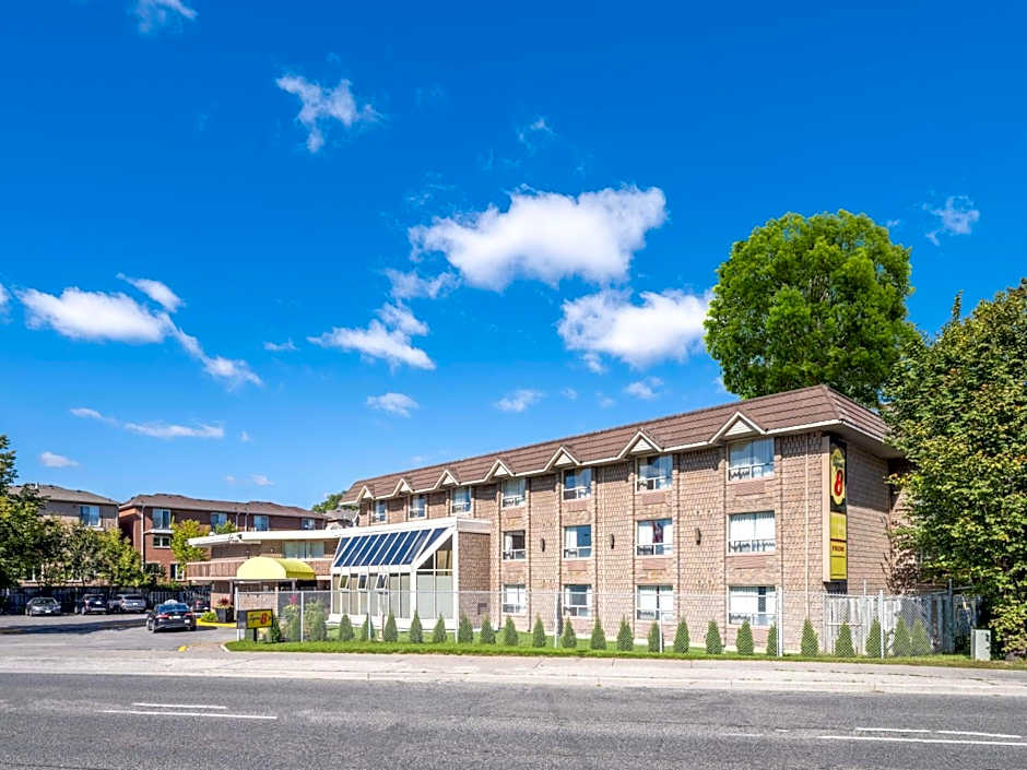 Super 8 by Wyndham Toronto East ON