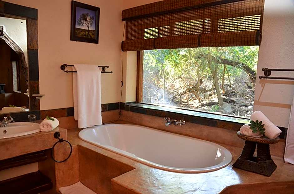 Moholoholo Forest Camp