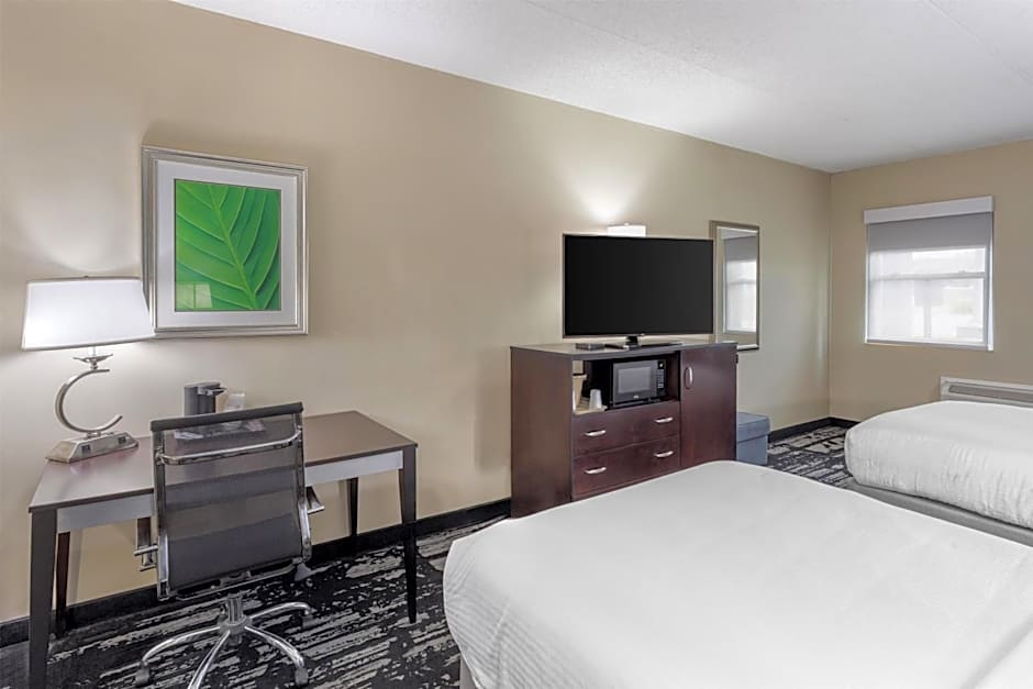 Photo 1 of 4 of 2 Double Beds