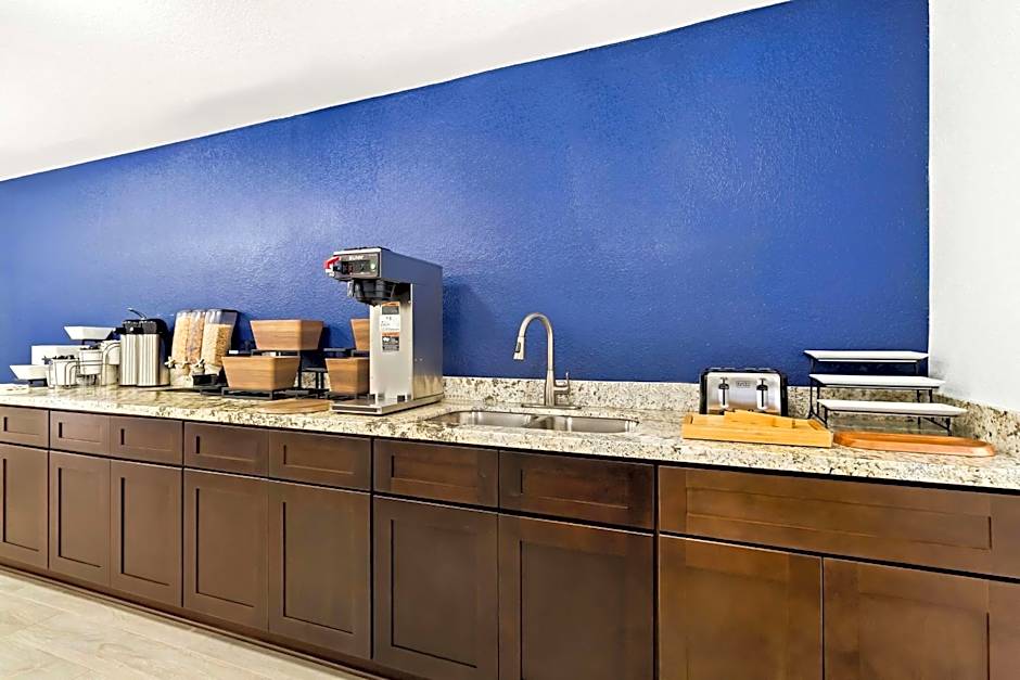 SureStay Hotel by Best Western Groves