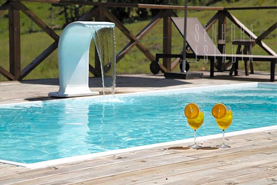 Lakeside Cabin - Villas Mornas: Nature, Jacuzzi