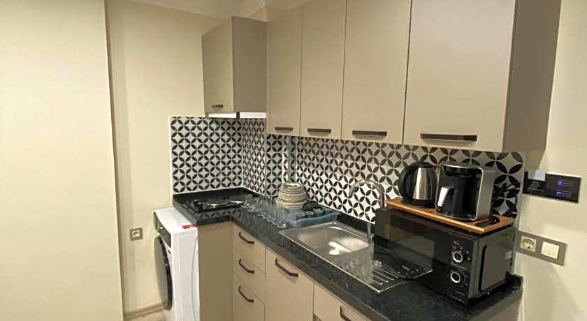 Rena Grand Residence & Suit