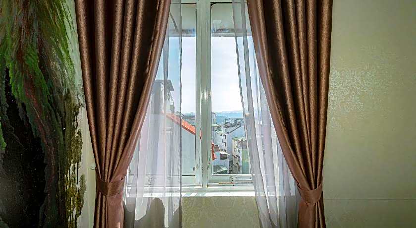 Ken's Backpackers Hotel