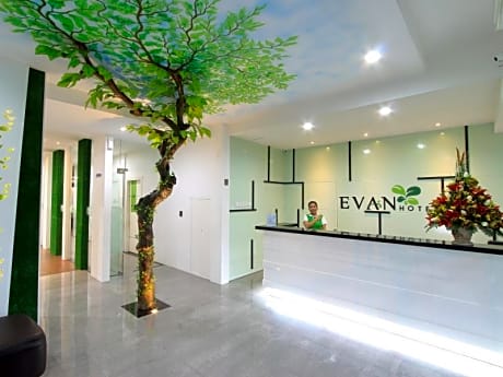 Evan Hotel (Non-Smoking)