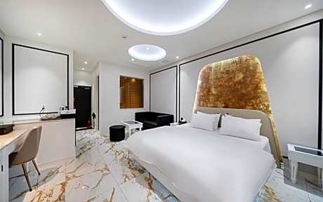 Yesan Goods Self Check-in Hotel