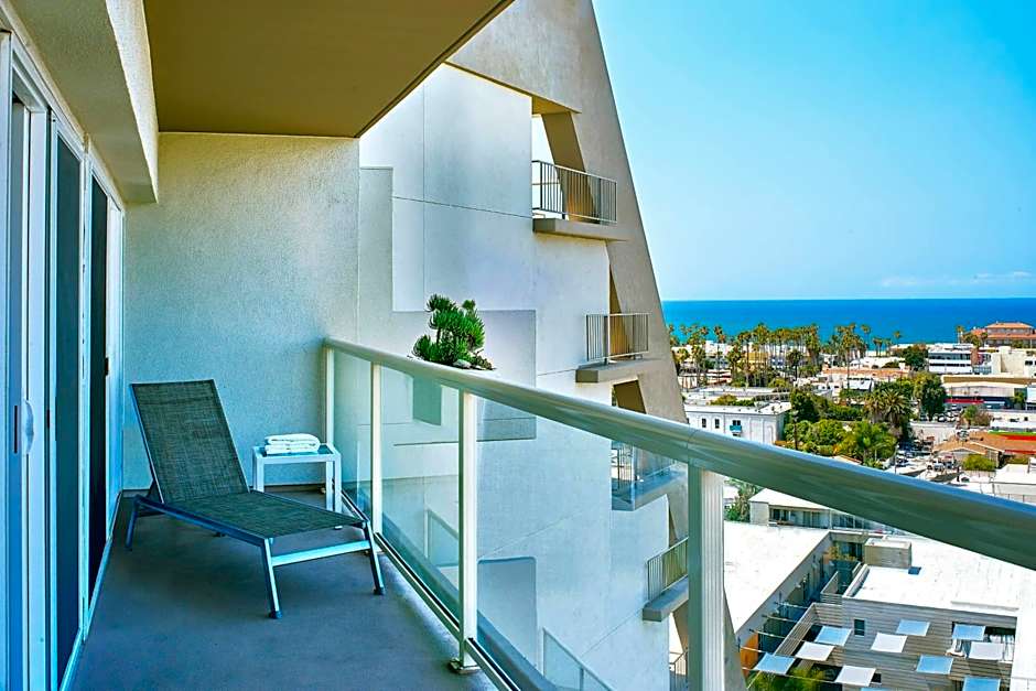 Hyatt Centric Delfina Santa Monica