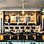 Le Embassy Hotel Georgetown