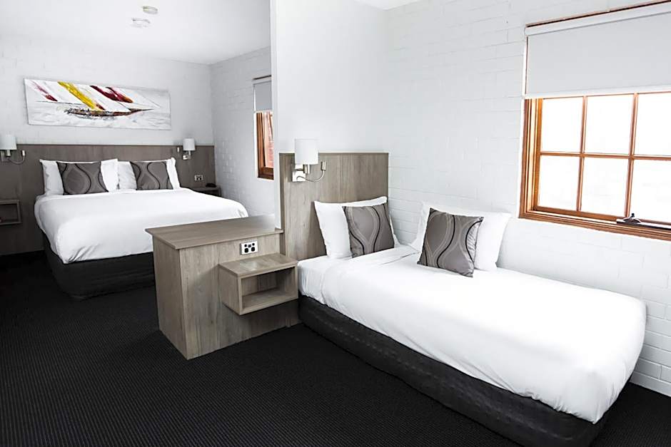 Bay Hotel Apartments (Previously Apartments at Woolmers)