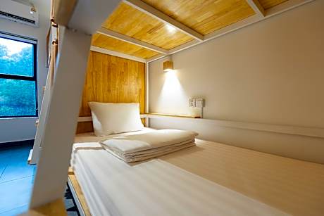 8-Bed Dormitory (Mixed)