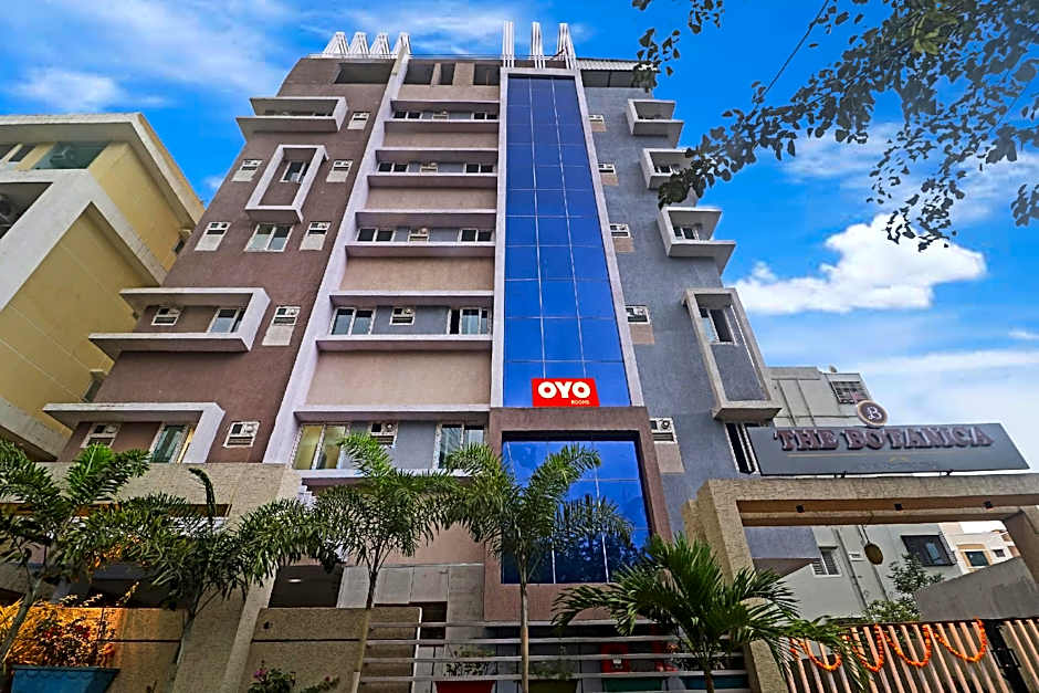 OYO Flagship The Botanica Grand