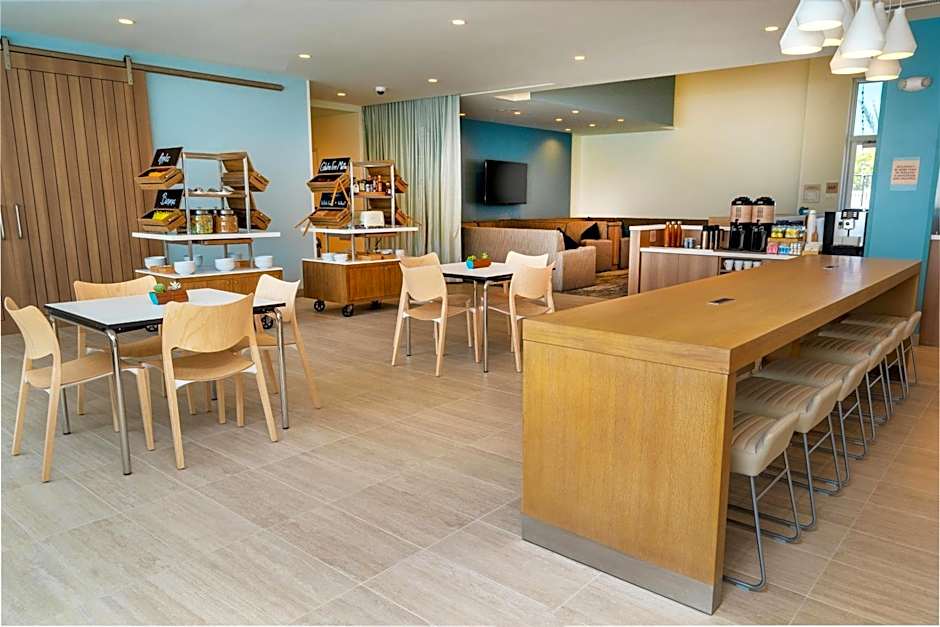 Element Sacramento Airport