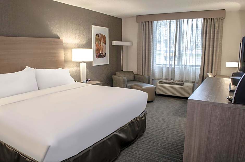 Holiday Inn Fargo By IHG