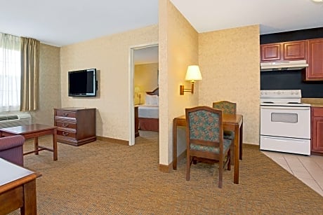 2 King Beds Two-Bedroom Suite Non-Smoking