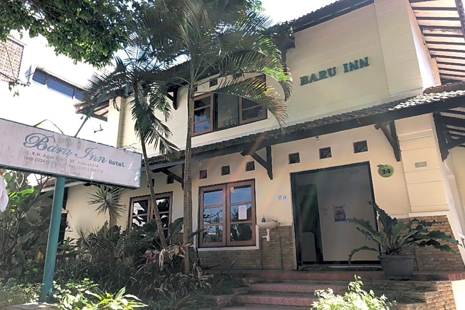 Hotel Baru Inn Batu Redpartner – Batu, ID