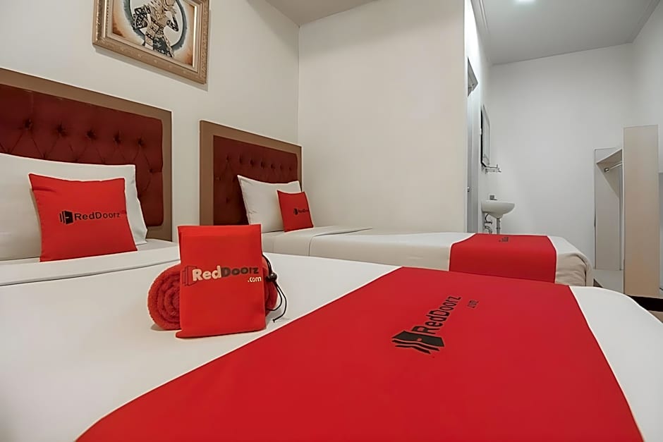 RedDoorz @ Buah Batu 3