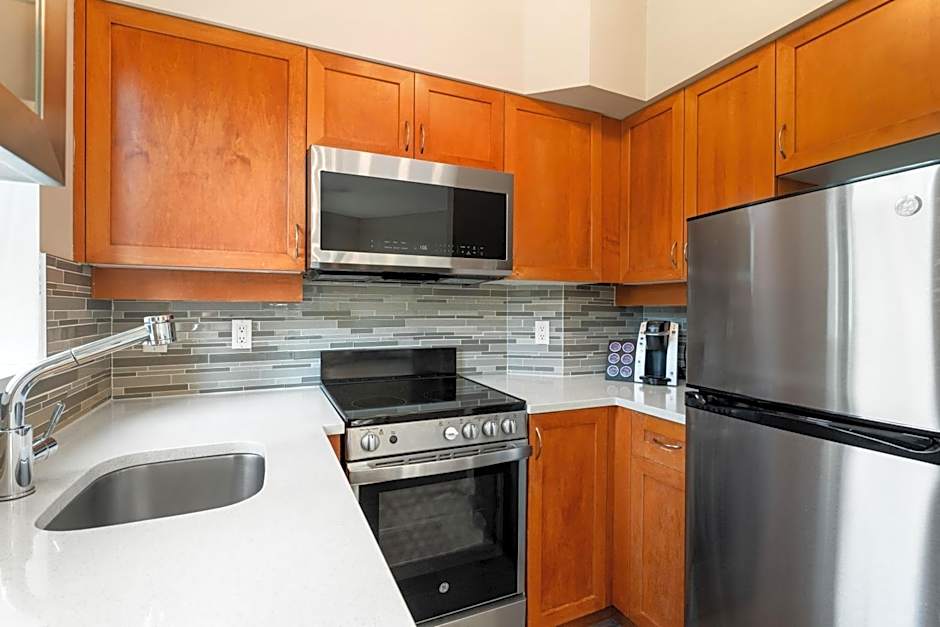 Alpenglow Lodge Two Bedroom Apartment by MVA