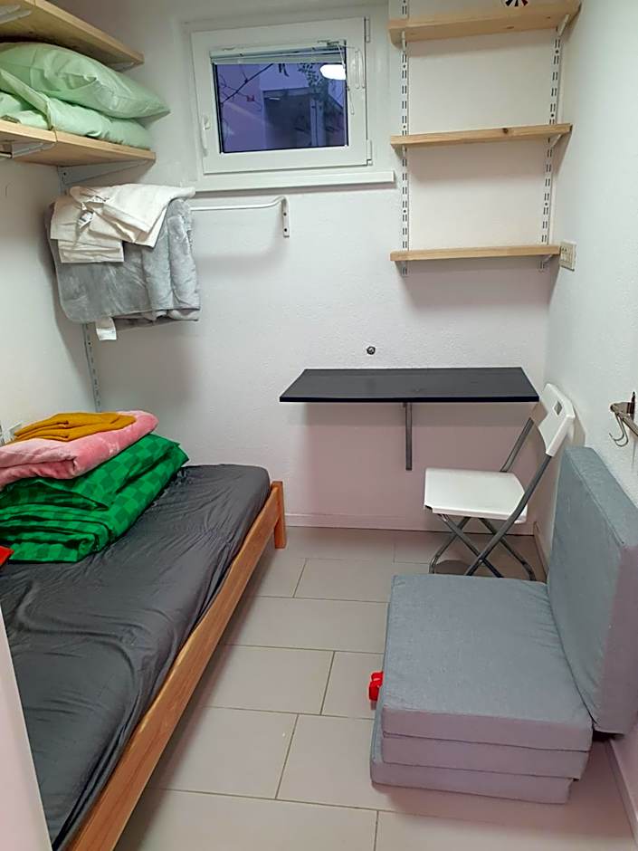 Fully equipped SIX BEDROOM HOUSE 15 kilometers from LAKE BLED - with a terrace, garden, playground, and parking